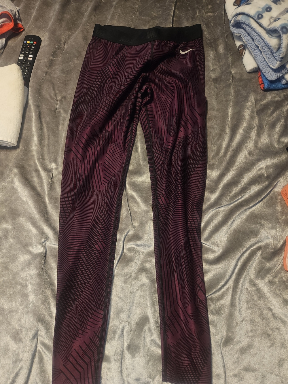 Nike Girls' Maroon & Black Patterned Performance Leggings